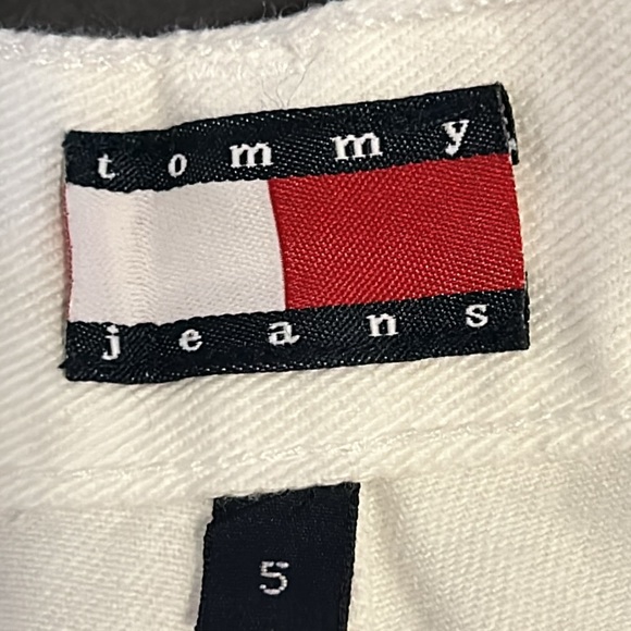 Tommy Hilfiger white denim shorts size 5 worn once - Picture 9 of 13